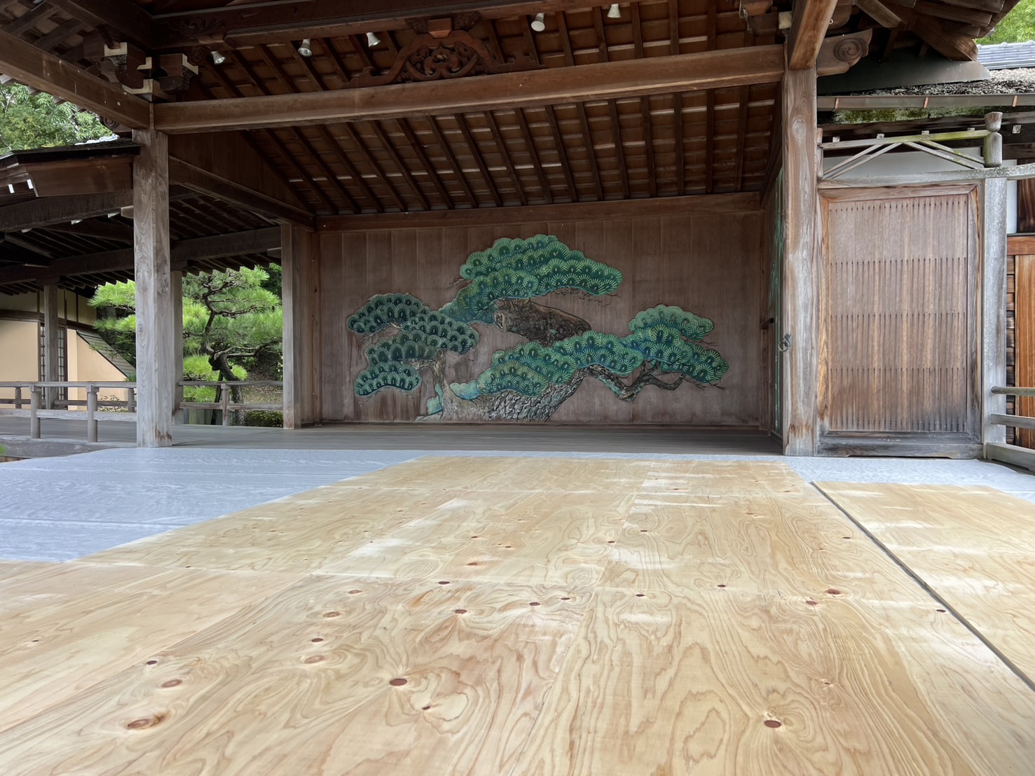 三田屋本店-やすらぎの里-能舞台照明器具取替工事